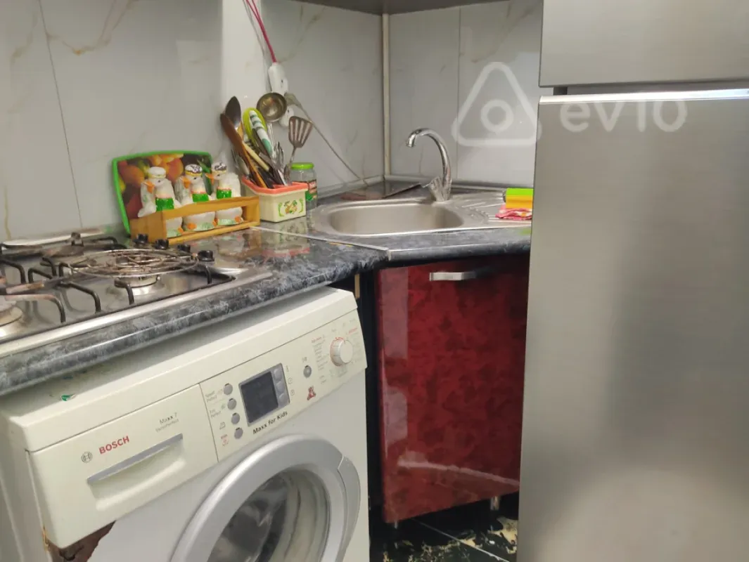 Kirayə verilir 2 otaqlı köhnə tikili 55 m²