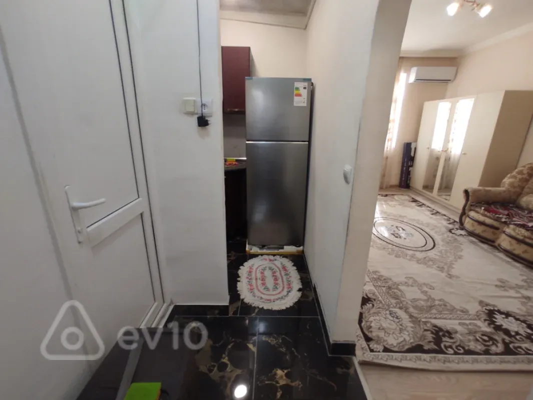 Kirayə verilir 2 otaqlı köhnə tikili 55 m²