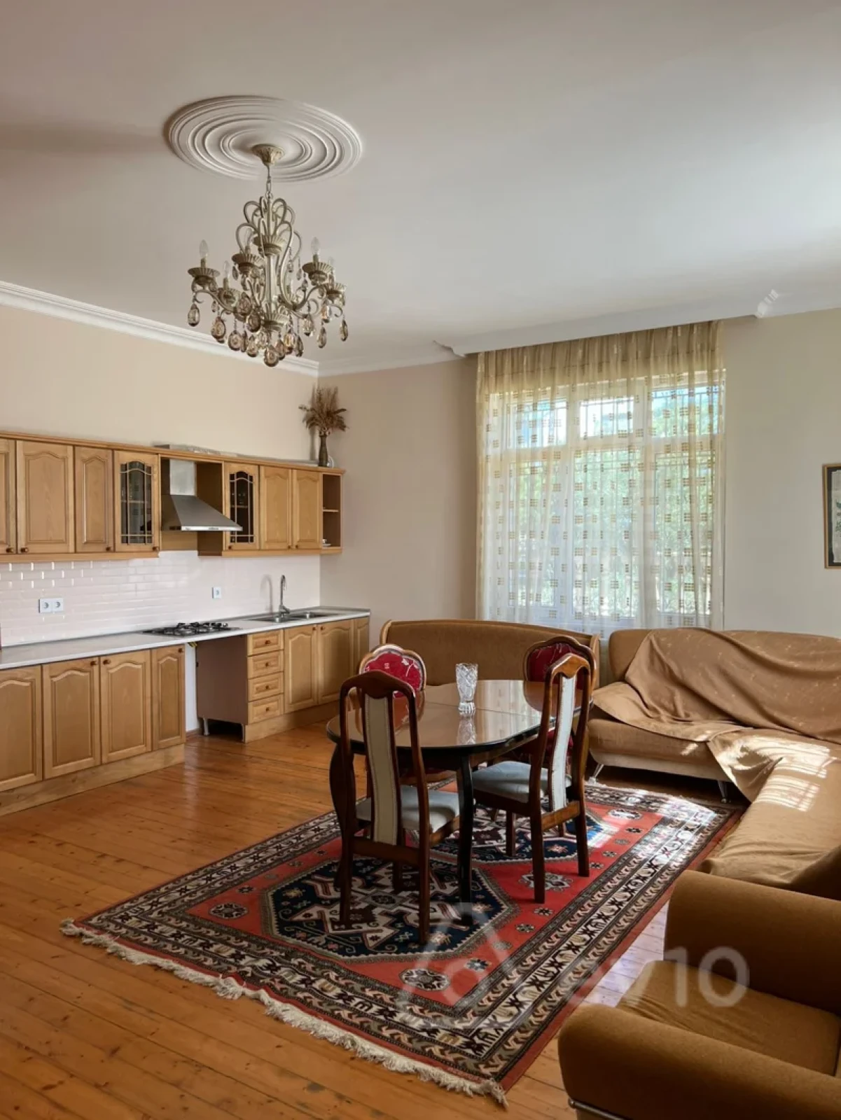 Satılır 7 otaqlı həyət evi 375 m²