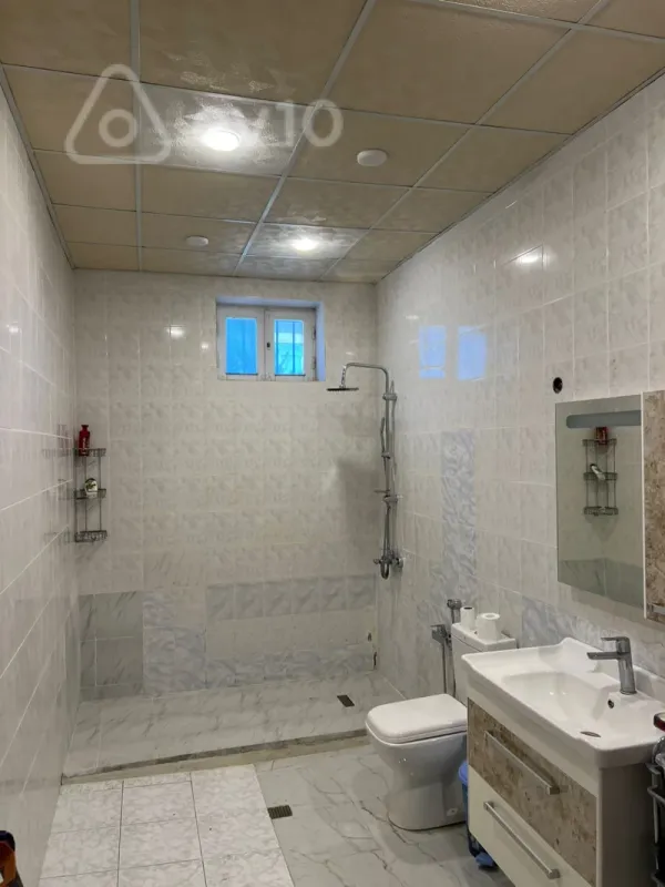 Satılır 7 otaqlı həyət evi 375 m²