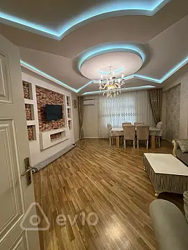 Kirayə verilir 3 otaqlı yeni tikili 120 m²