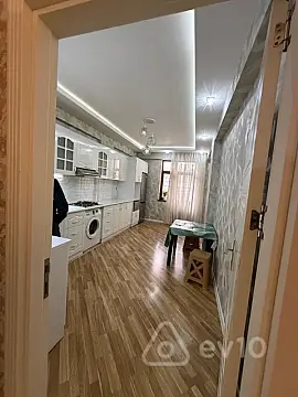 Kirayə verilir 3 otaqlı yeni tikili 120 m²