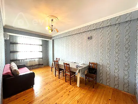 Kirayə verilir 2 otaqlı yeni tikili 70 m²