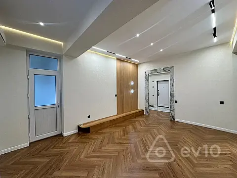 Satılır 2 otaqlı yeni tikili 81 m²