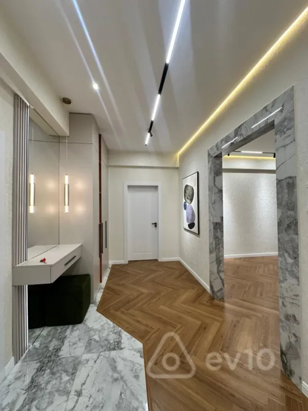 Satılır 2 otaqlı yeni tikili 81 m²