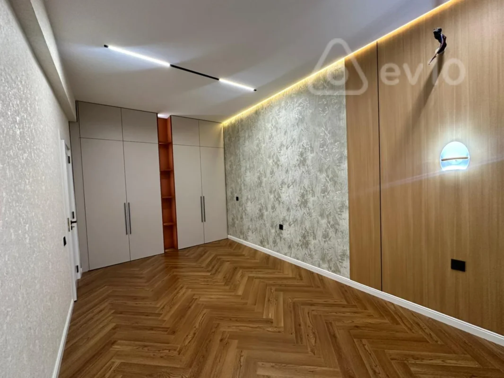 Satılır 2 otaqlı yeni tikili 81 m²