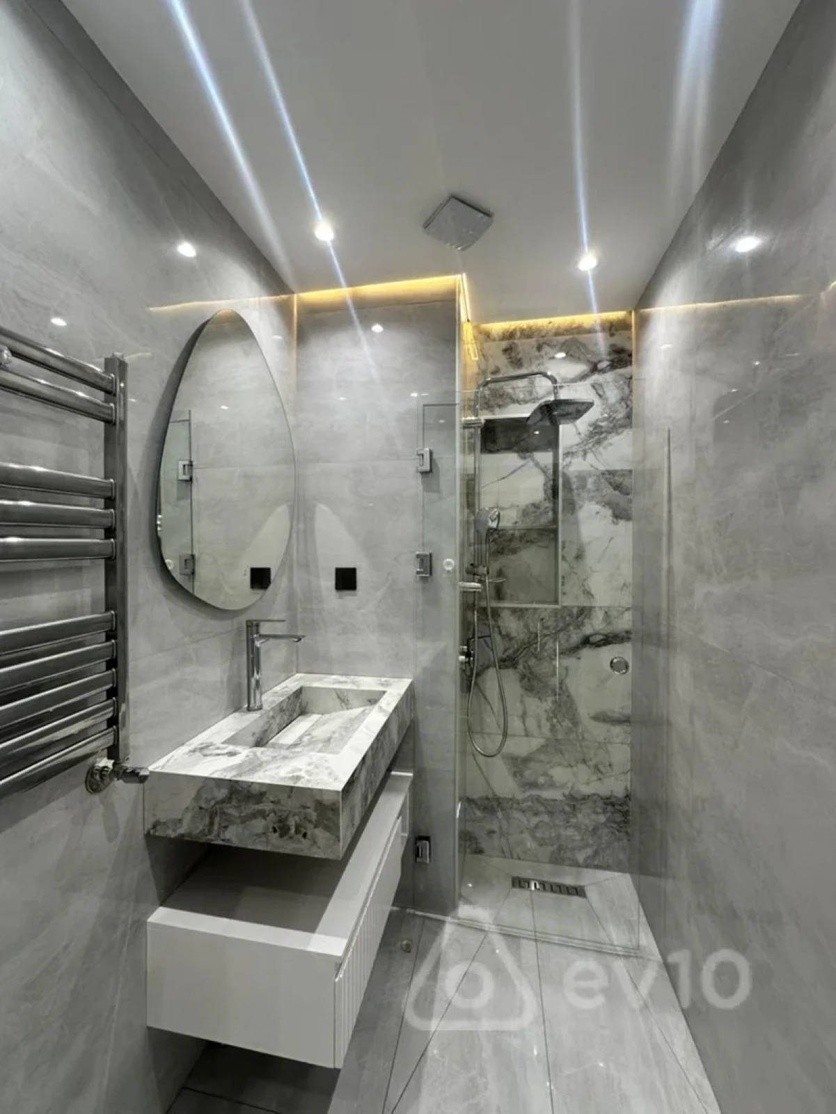 Satılır 2 otaqlı yeni tikili 81 m²