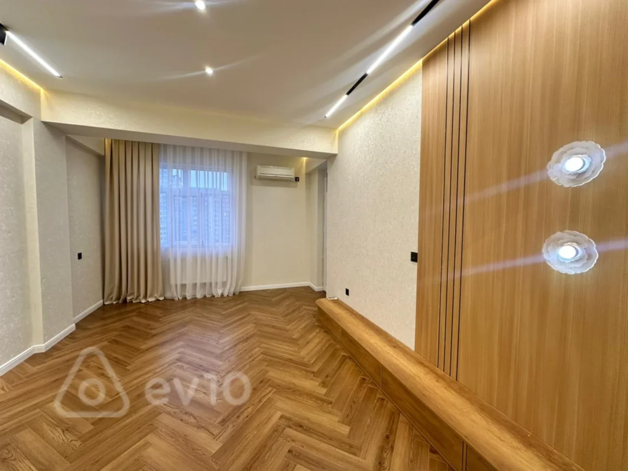Satılır 2 otaqlı yeni tikili 81 m²