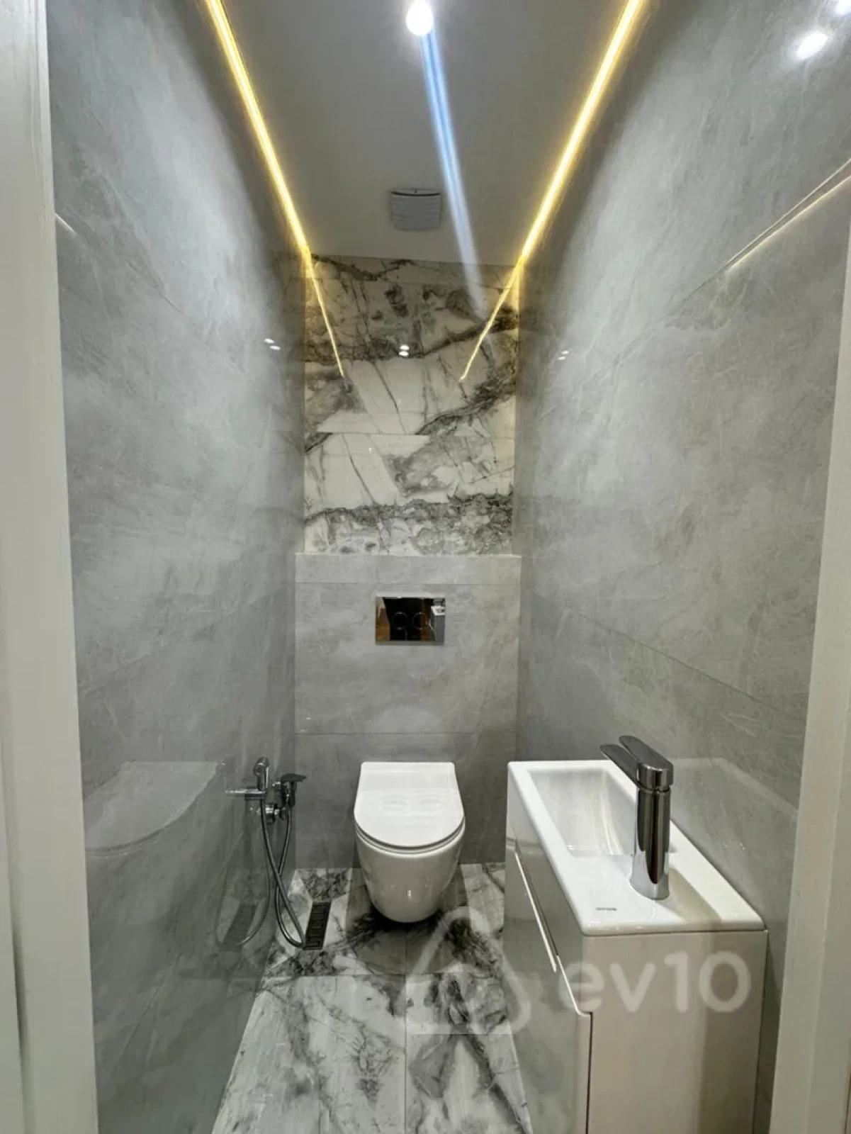 Satılır 2 otaqlı yeni tikili 81 m²