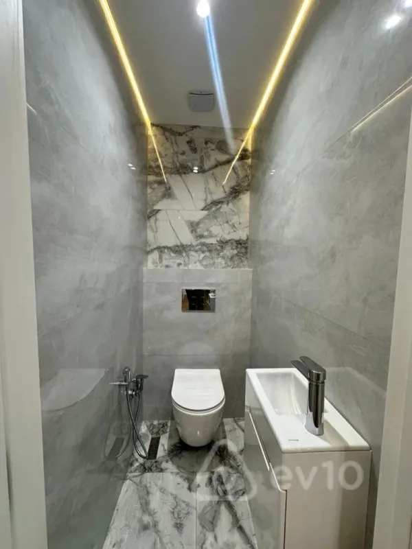 Satılır 2 otaqlı yeni tikili 81 m²