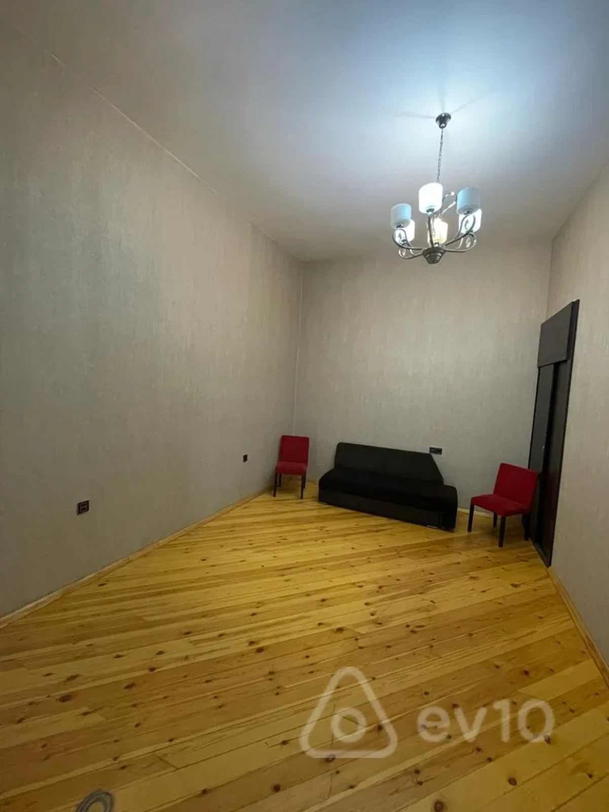 Kirayə verilir 3 otaqlı ofis 80 m²