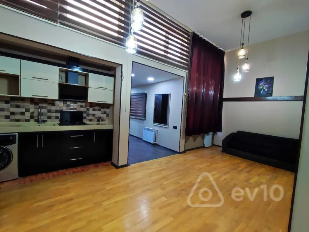 Kirayə verilir 3 otaqlı ofis 80 m²