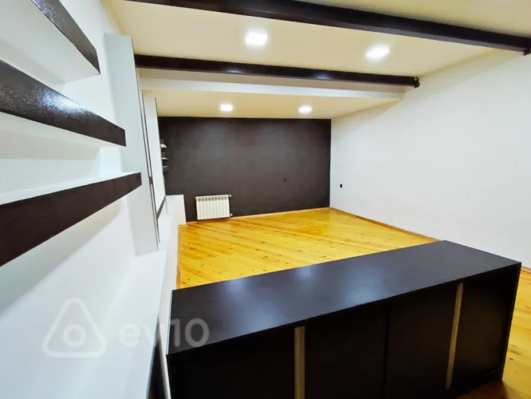 Kirayə verilir 3 otaqlı ofis 80 m²
