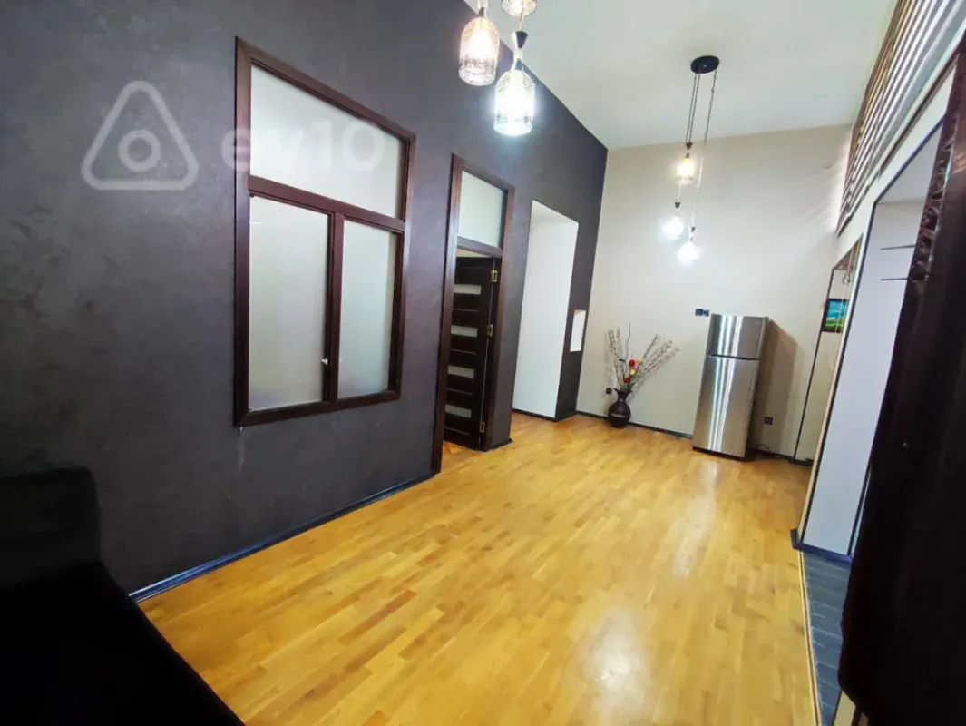 Kirayə verilir 3 otaqlı ofis 80 m²