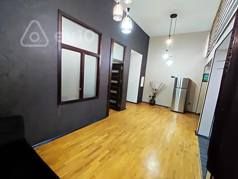 Kirayə verilir 3 otaqlı ofis 80 m²