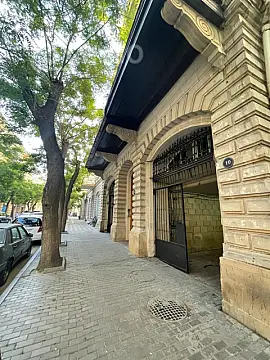 Kirayə verilir 3 otaqlı ofis 80 m² — Bakı, Səbail 3 otaq 80.00 m²