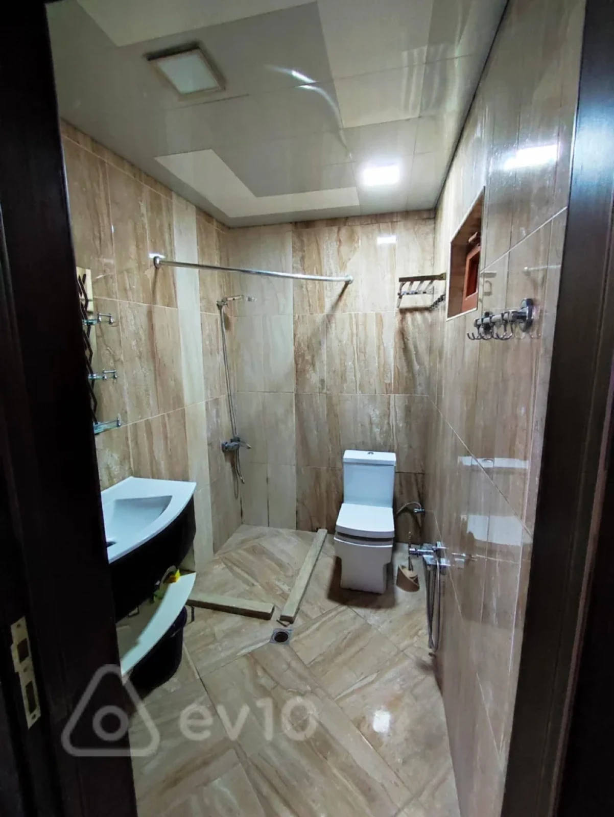 Kirayə verilir 3 otaqlı ofis 80 m²