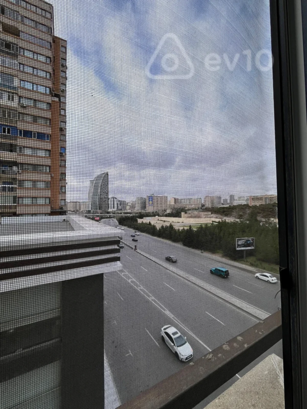 Satılır 4 otaqlı yeni tikili 185 m²