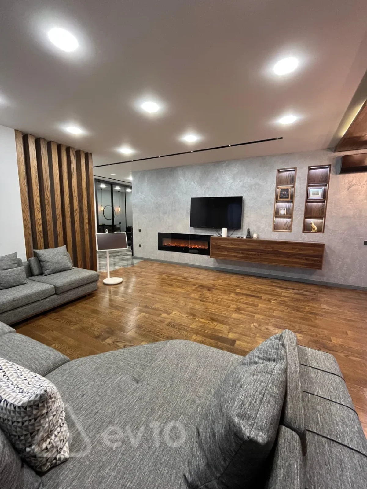 Satılır 4 otaqlı yeni tikili 185 m²