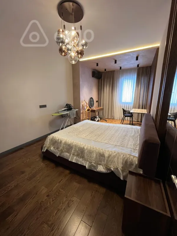 Satılır 4 otaqlı yeni tikili 185 m²
