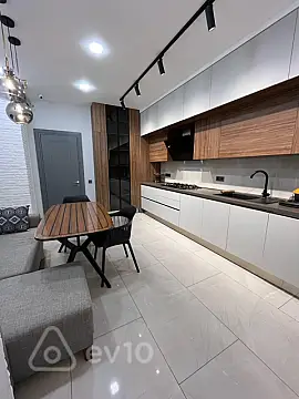 Satılır 4 otaqlı yeni tikili 185 m²
