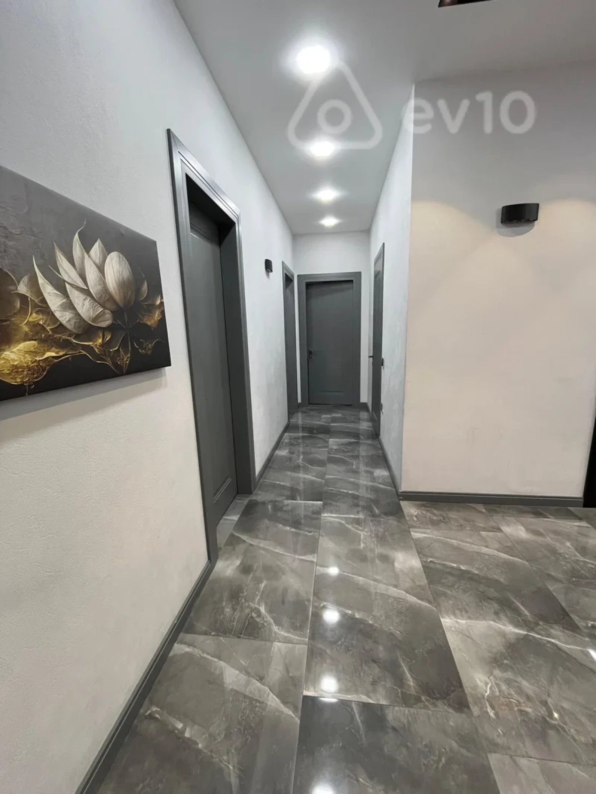 Satılır 4 otaqlı yeni tikili 185 m²
