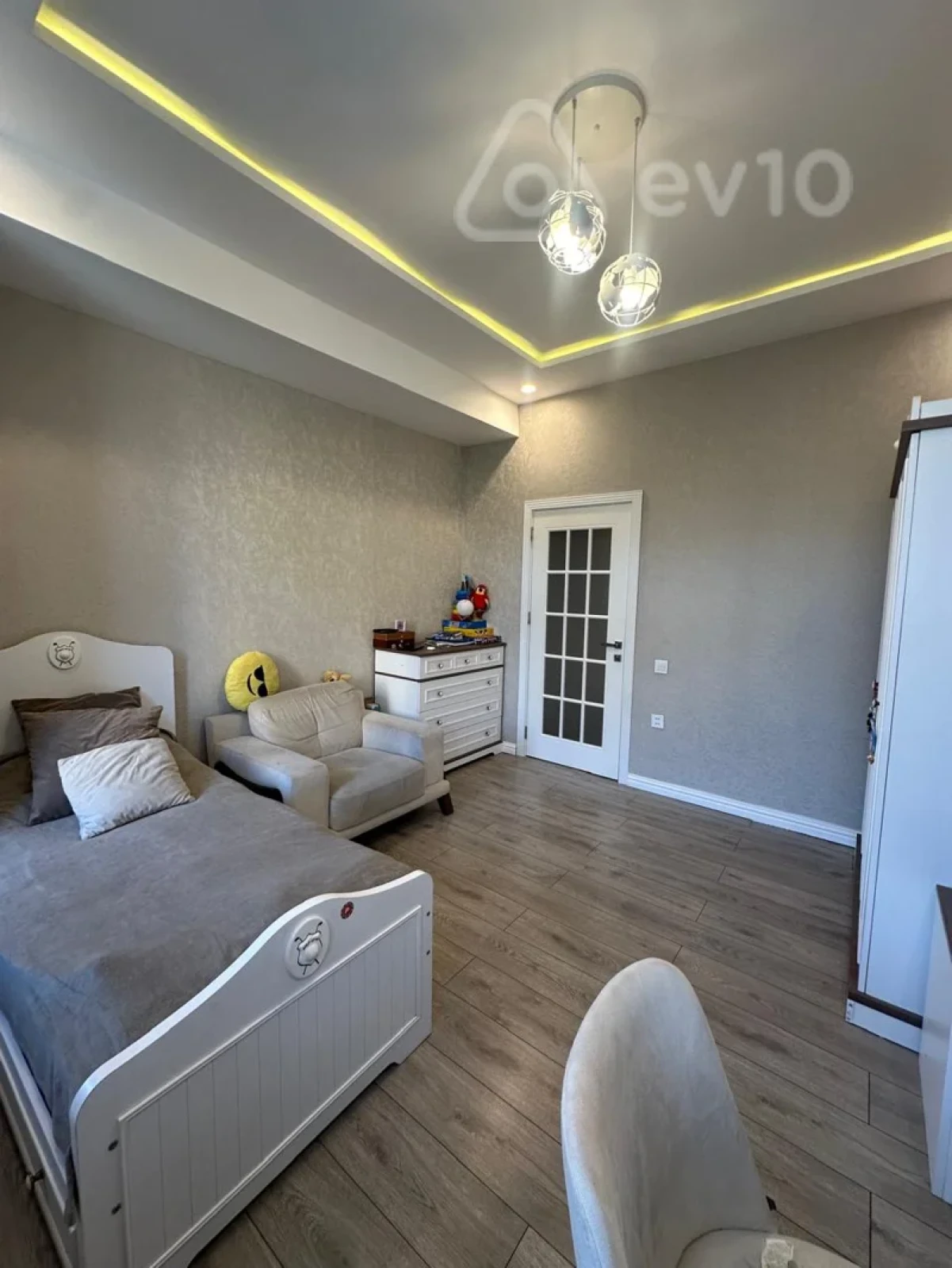 Satılır 3 otaqlı yeni tikili 130 m²