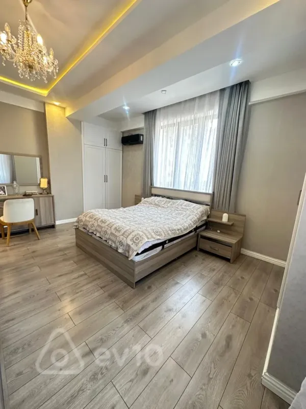 Satılır 3 otaqlı yeni tikili 130 m²