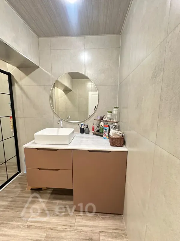 Satılır 3 otaqlı yeni tikili 130 m²