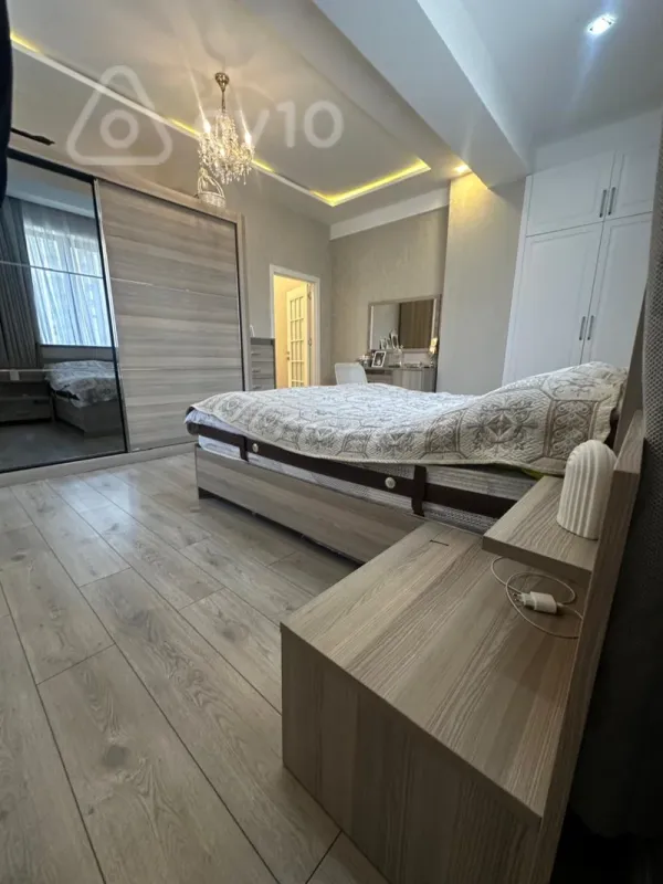 Satılır 3 otaqlı yeni tikili 130 m²