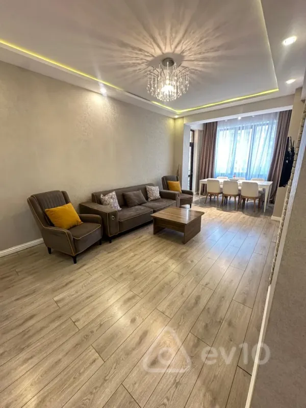 Satılır 3 otaqlı yeni tikili 130 m²