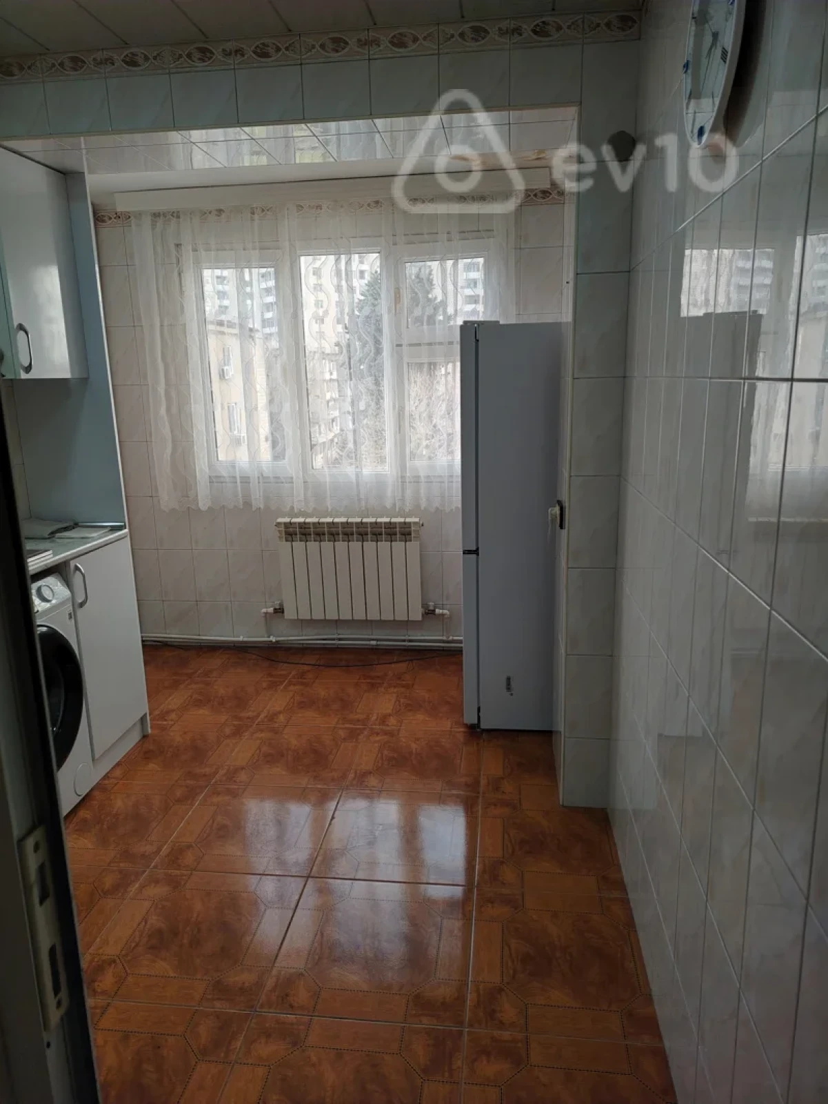 Kirayə verilir 2 otaqlı köhnə tikili 55 m²