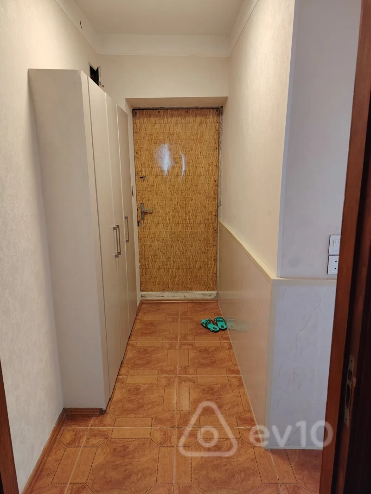 Kirayə verilir 2 otaqlı köhnə tikili 55 m²