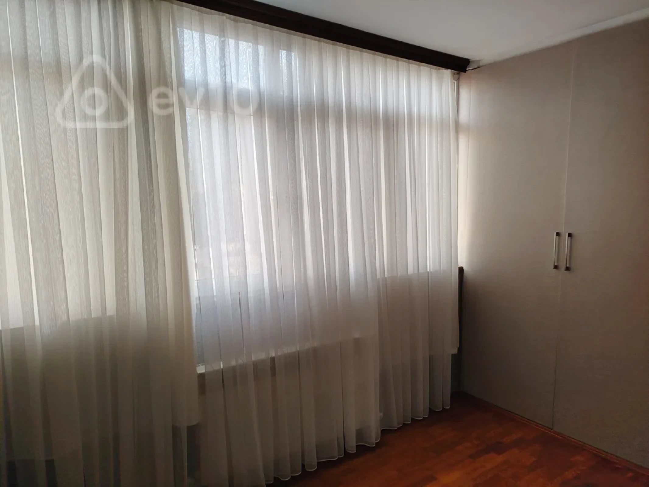 Kirayə verilir 2 otaqlı köhnə tikili 55 m²