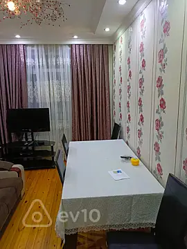 Kirayə verilir 2 otaqlı yeni tikili 50 m²