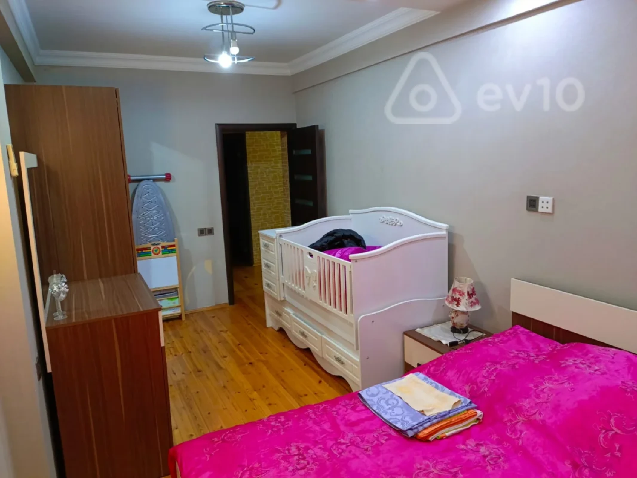 Kirayə verilir 2 otaqlı yeni tikili 50 m²