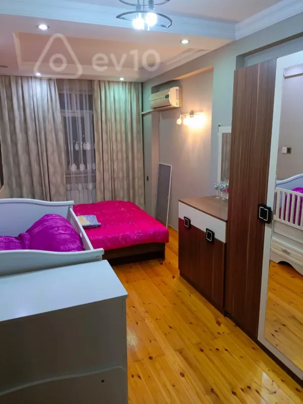 Kirayə verilir 2 otaqlı yeni tikili 50 m²
