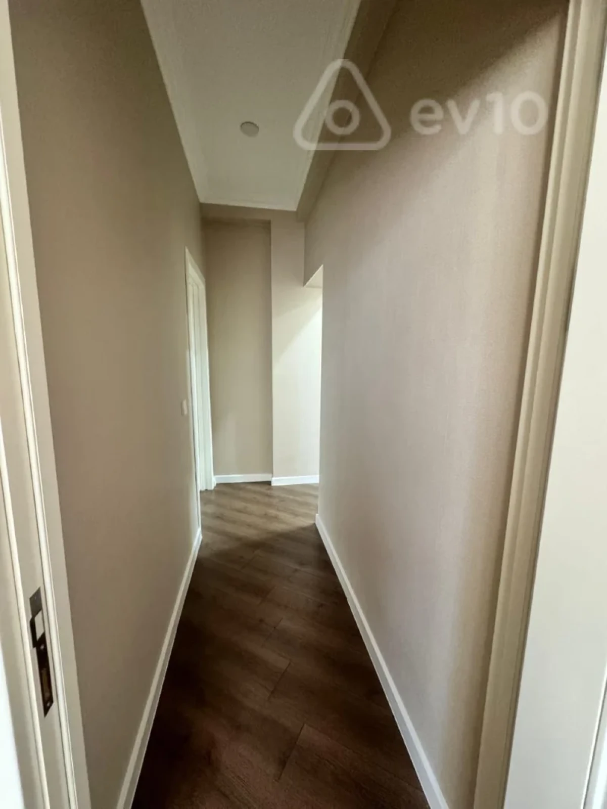 Satılır 3 otaqlı yeni tikili 115 m²