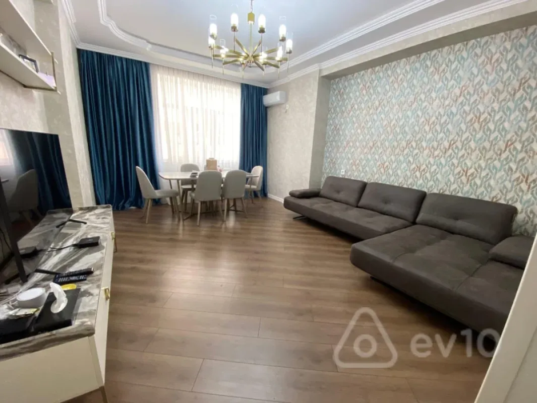 Satılır 3 otaqlı yeni tikili 115 m²