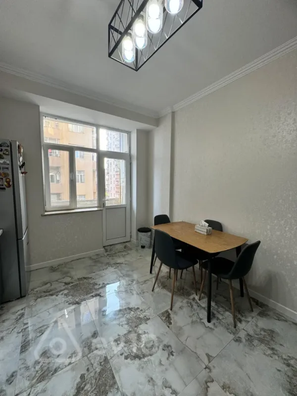 Satılır 3 otaqlı yeni tikili 115 m²