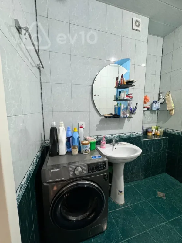 Satılır 3 otaqlı yeni tikili 115 m²