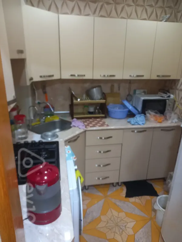 Satılır 2 otaqlı köhnə tikili 72 m²
