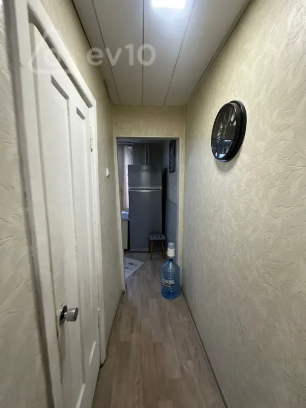 Satılır 2 otaqlı köhnə tikili 50 m²