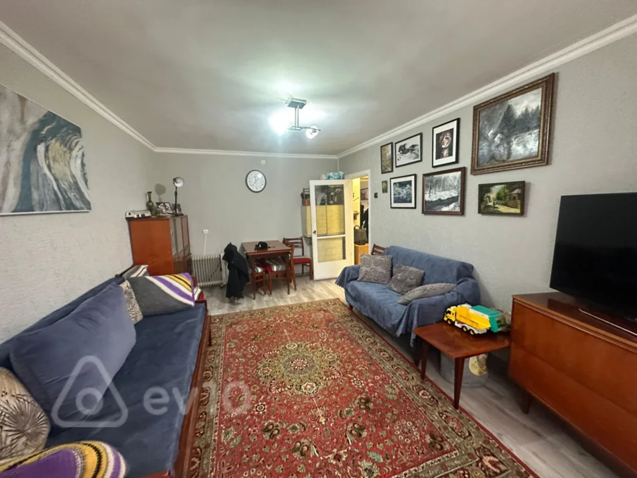 Satılır 2 otaqlı köhnə tikili 50 m²