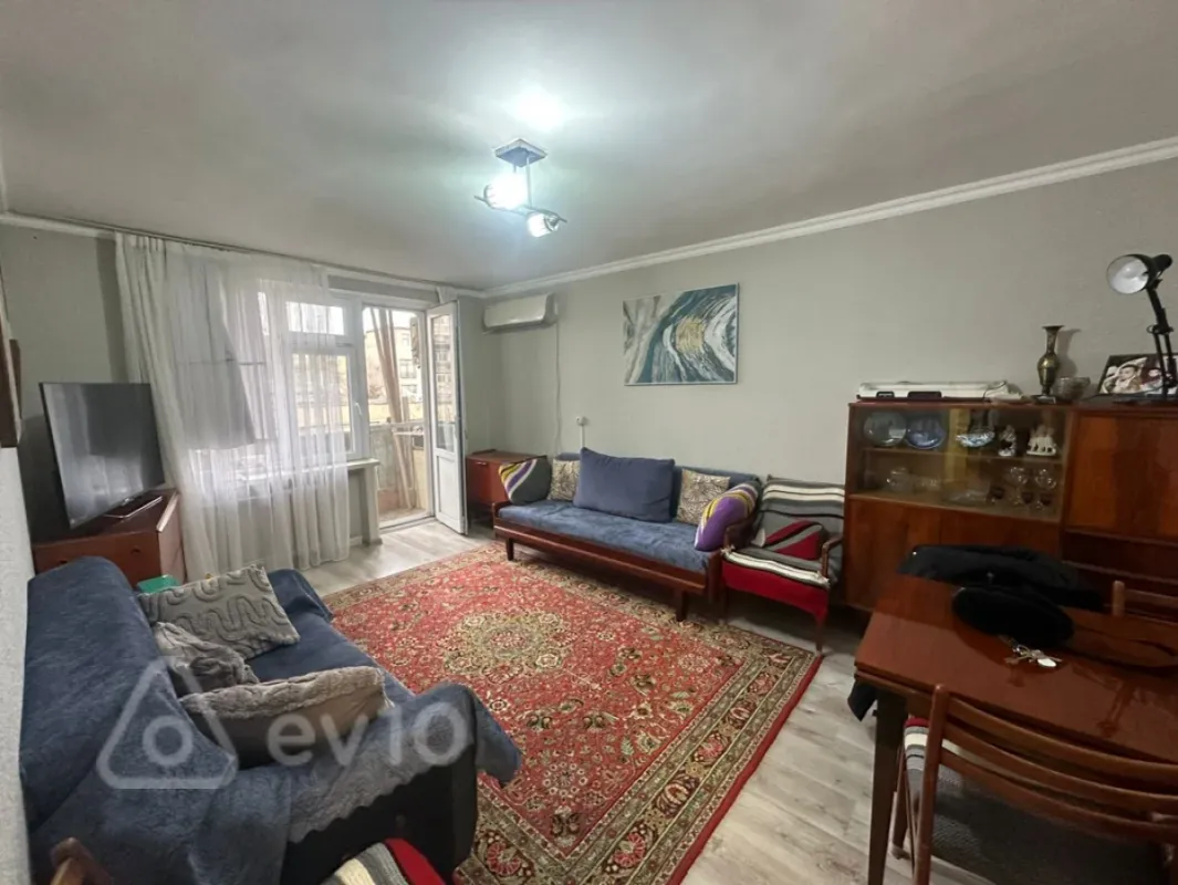 Satılır 2 otaqlı köhnə tikili 50 m²