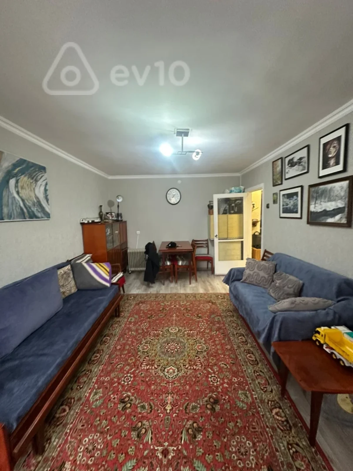 Satılır 2 otaqlı köhnə tikili 50 m²