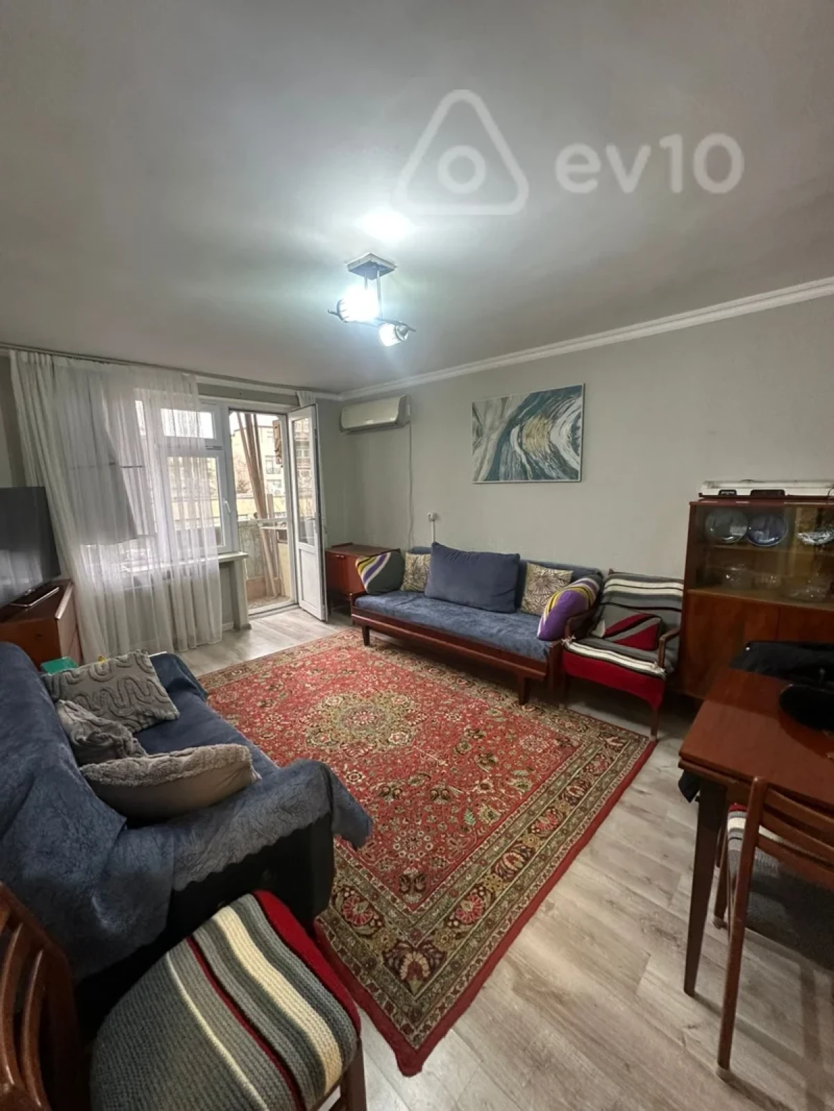 Satılır 2 otaqlı köhnə tikili 50 m²