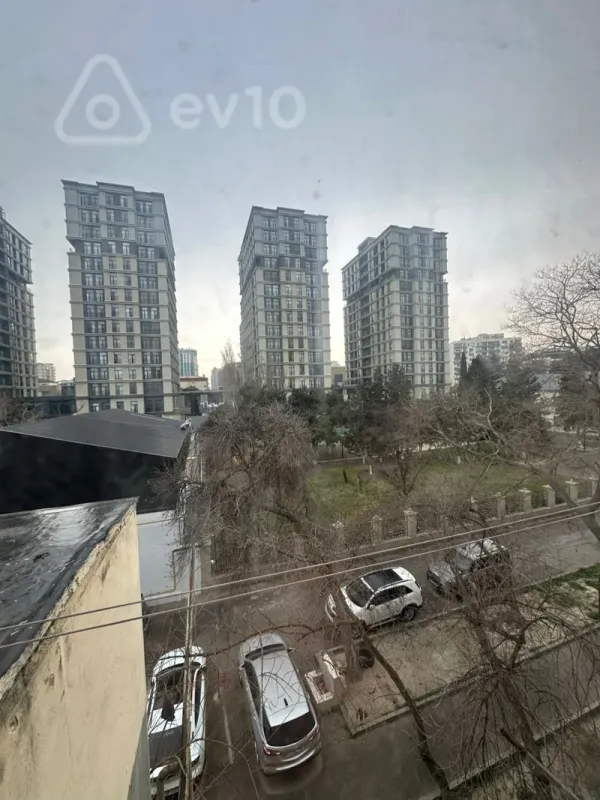 Satılır 2 otaqlı köhnə tikili 50 m²