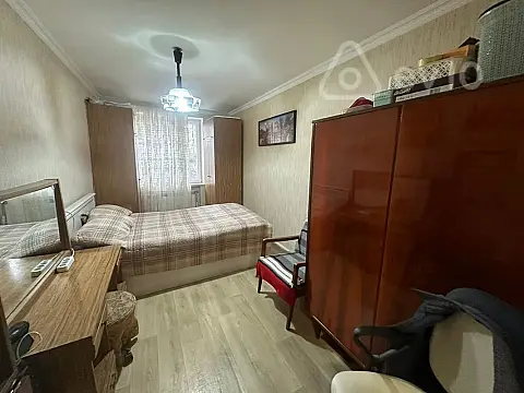 Satılır 2 otaqlı köhnə tikili 50 m²