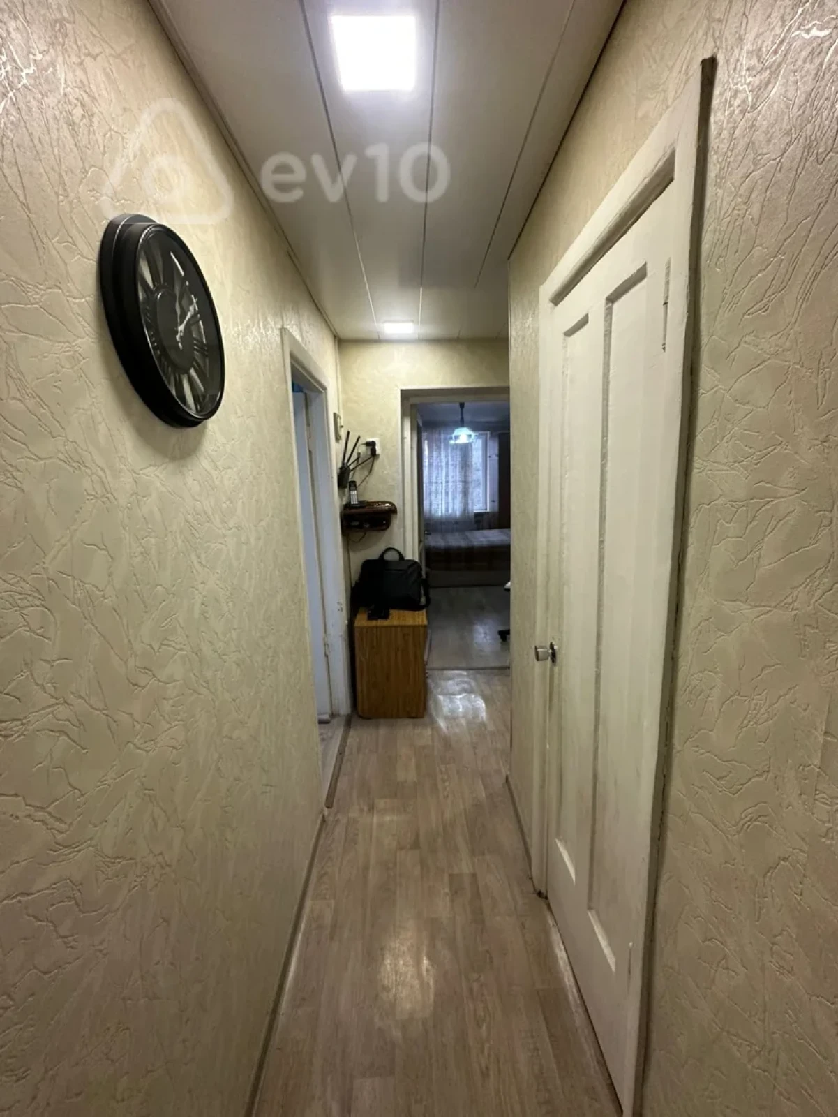 Satılır 2 otaqlı köhnə tikili 50 m²